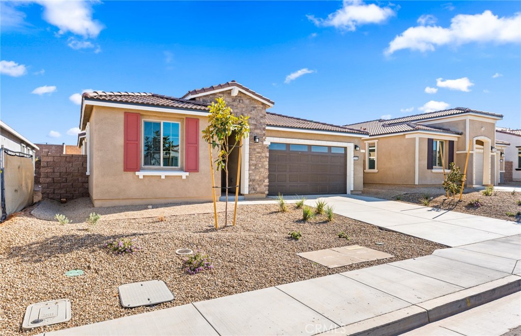 25381 Violane Drive Property Photo 2