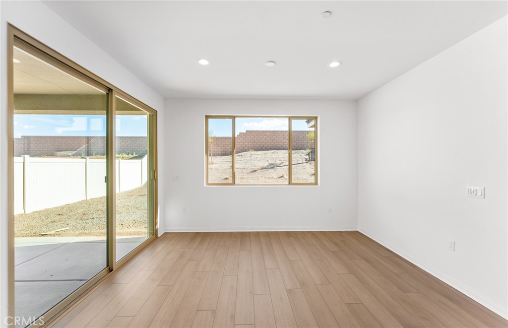25381 Violane Drive Property Photo 10
