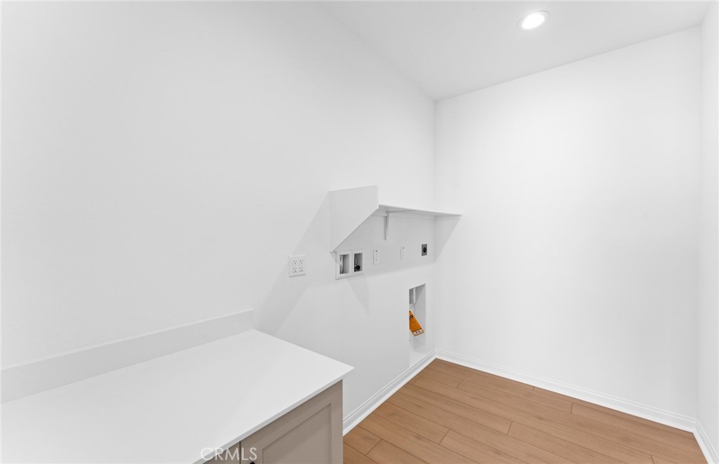 25381 Violane Drive Property Photo 27