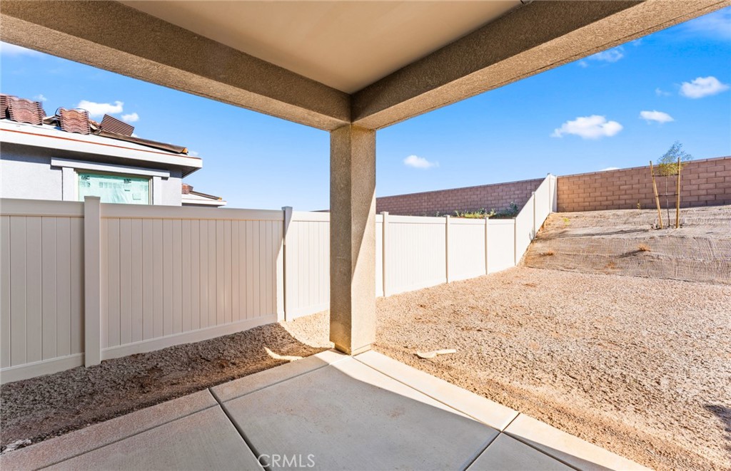 25381 Violane Drive Property Photo 28