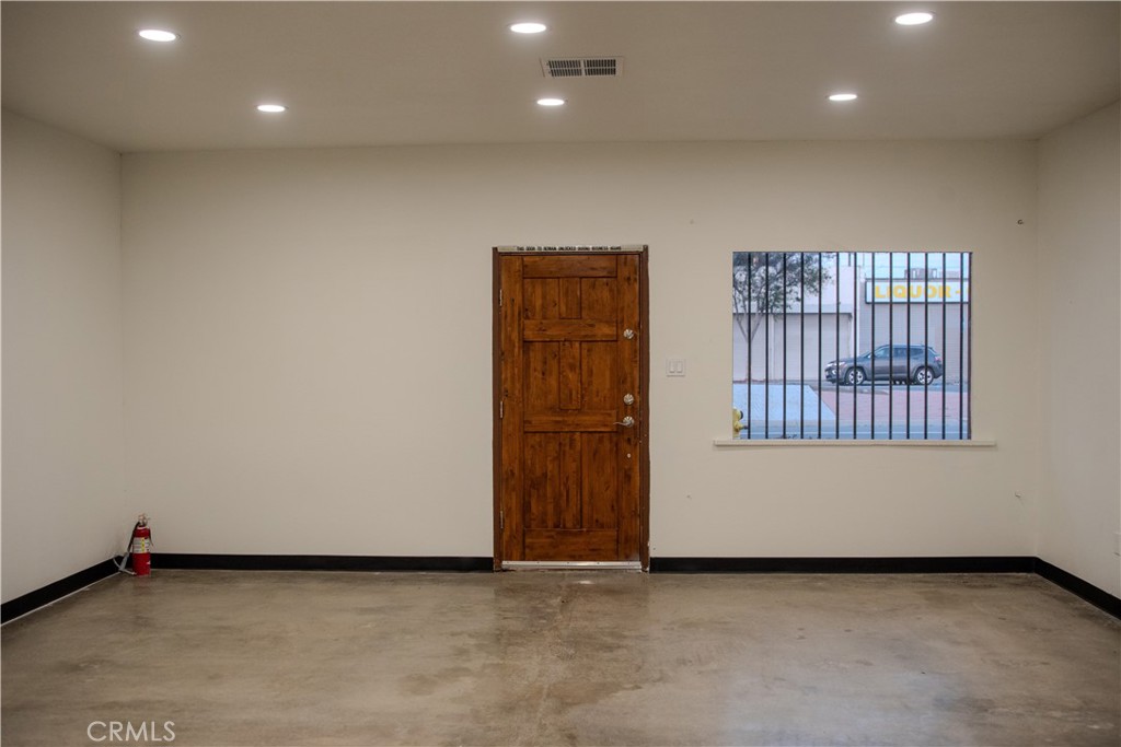 5506 Mission Property Photo 4