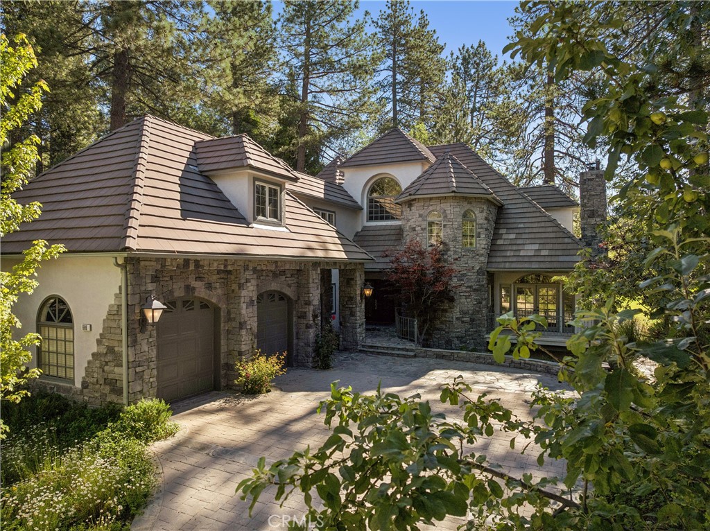 699 Brentwood Property Photo 1