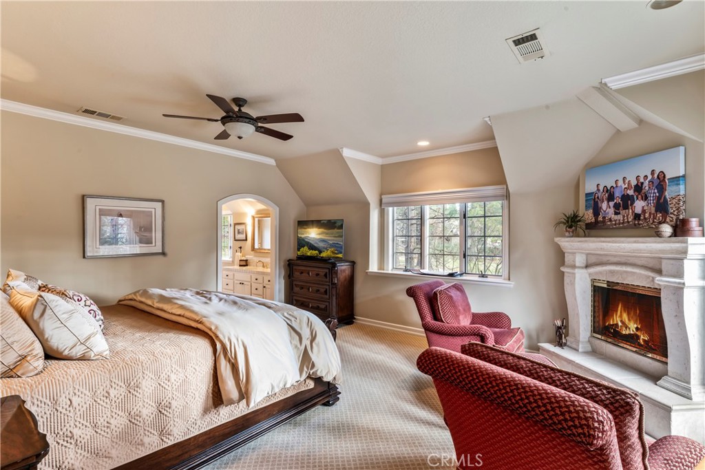 699 Brentwood Property Photo 13