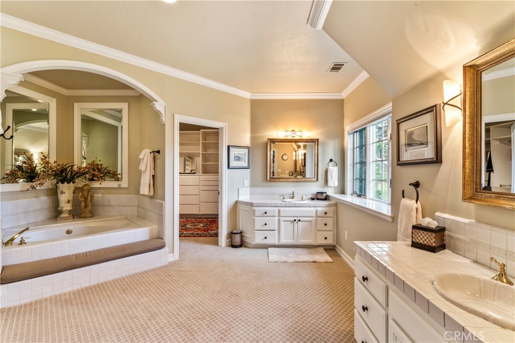 699 Brentwood Property Photo 16