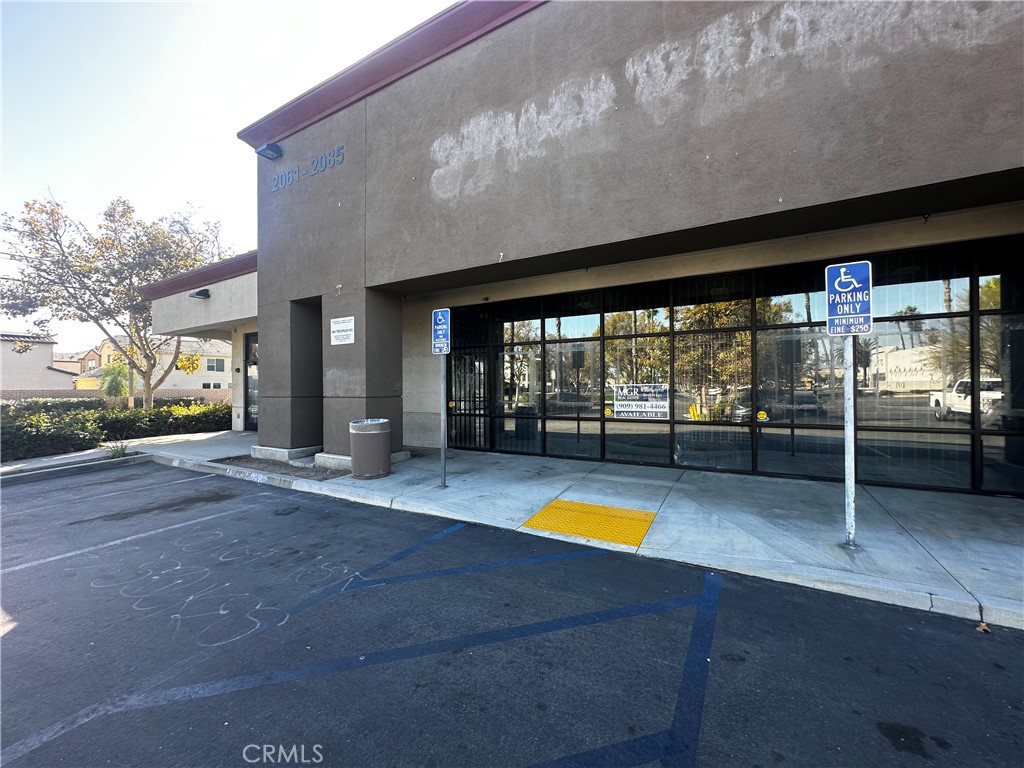 2085 S Garey Ave Property Photo 2