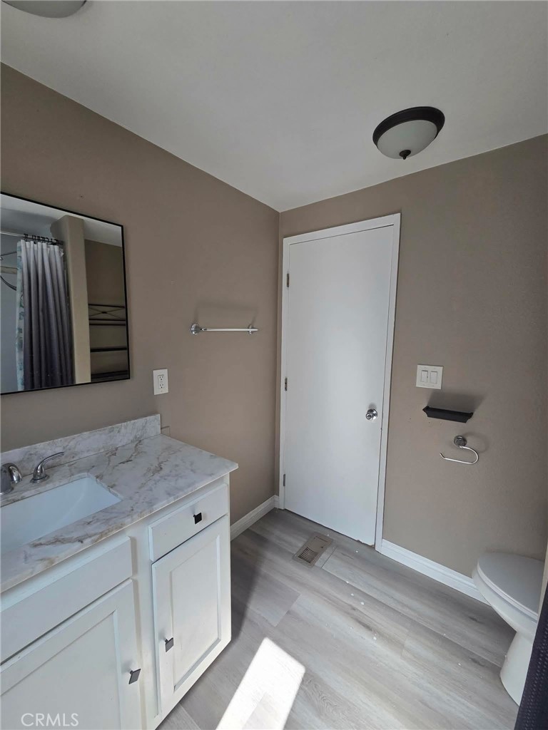 5803 Mission Blvd Property Photo 19