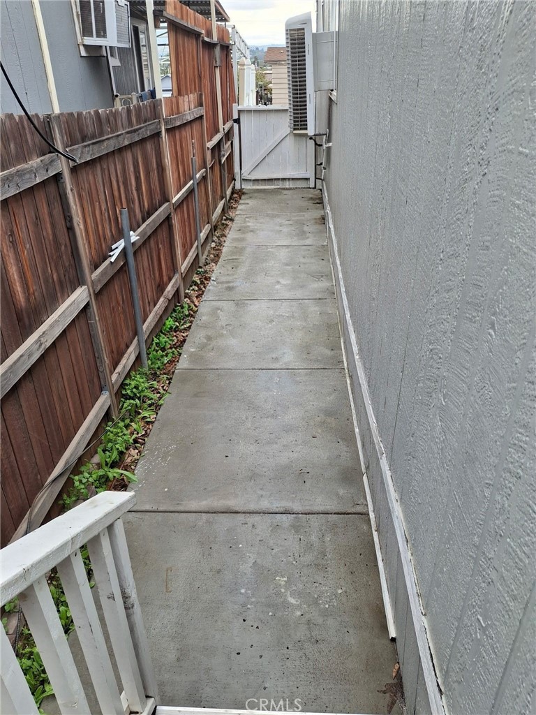 5803 Mission Blvd Property Photo 22