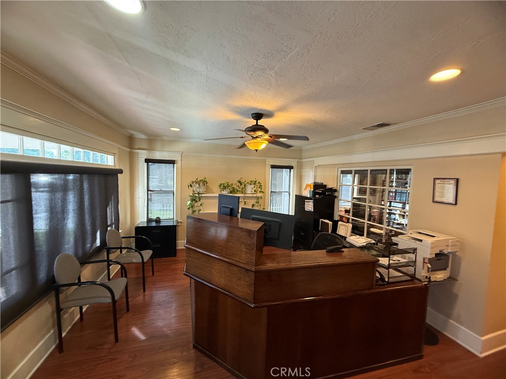 3895 Brockton Property Photo 5