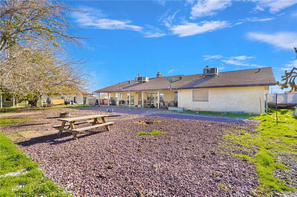 14010 Jicarilla Rd Property Photo 13