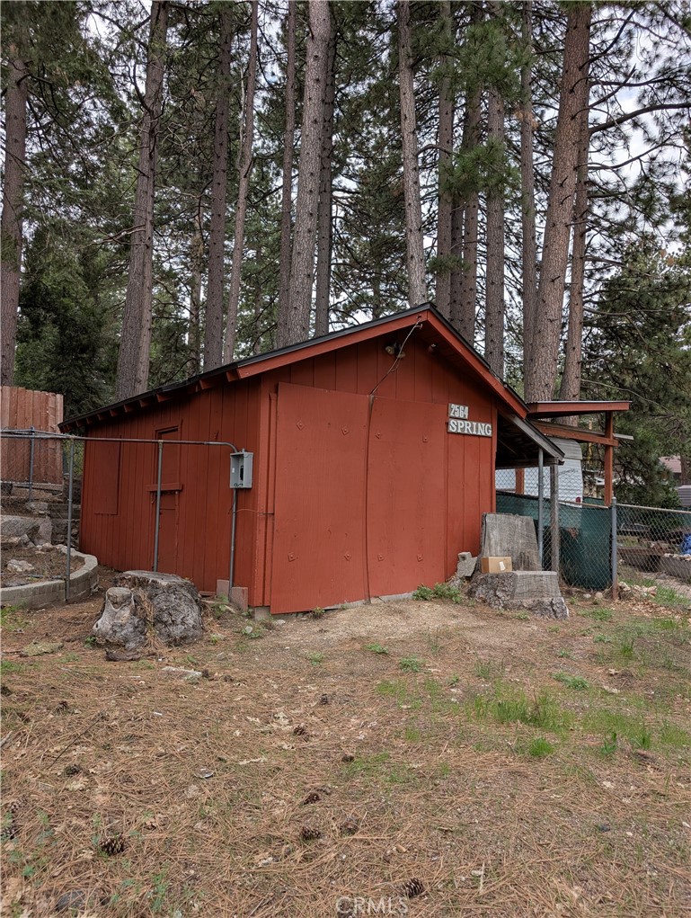 2564 Spring Property Photo 4
