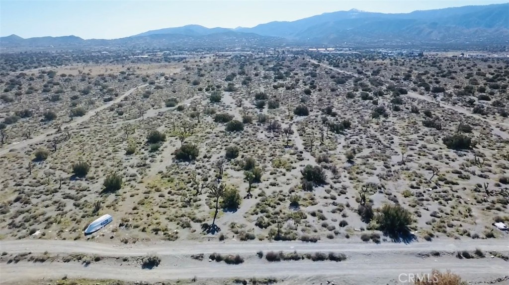 2975 Yucca Terrace Property Photo 3