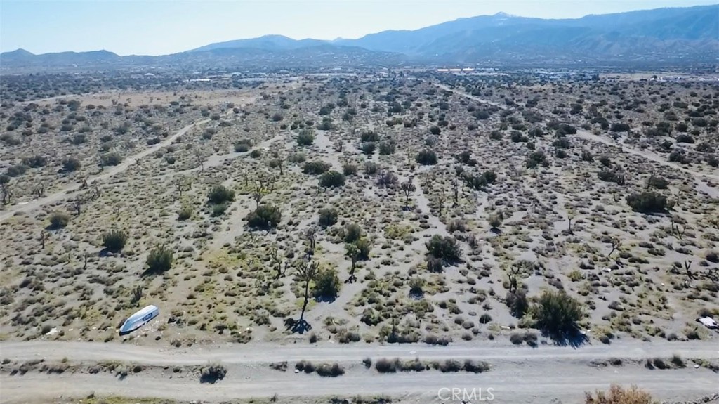 2975 Yucca Terrace Property Photo 4
