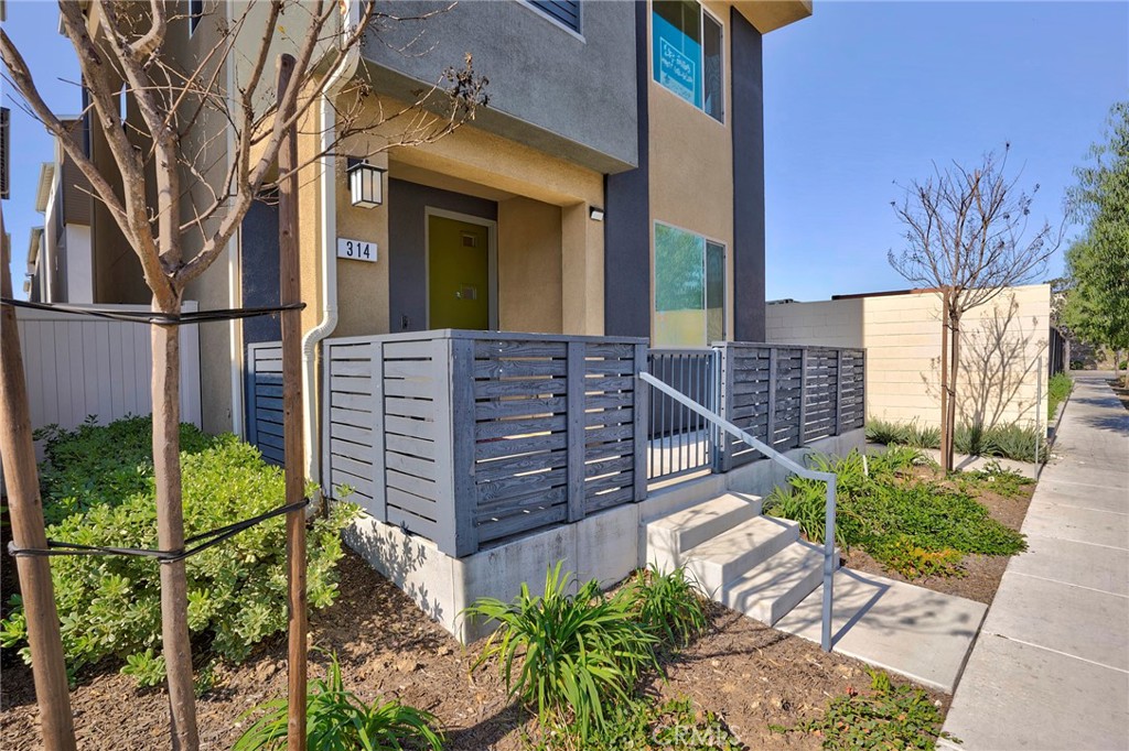 314 N Standard Property Photo 2