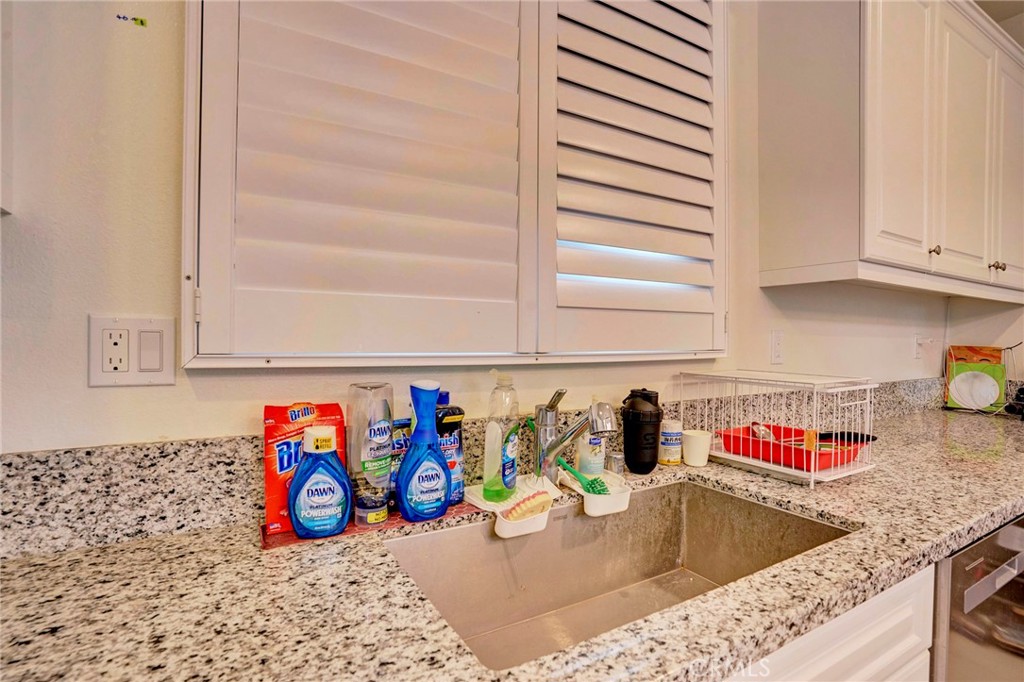 314 N Standard Property Photo 27