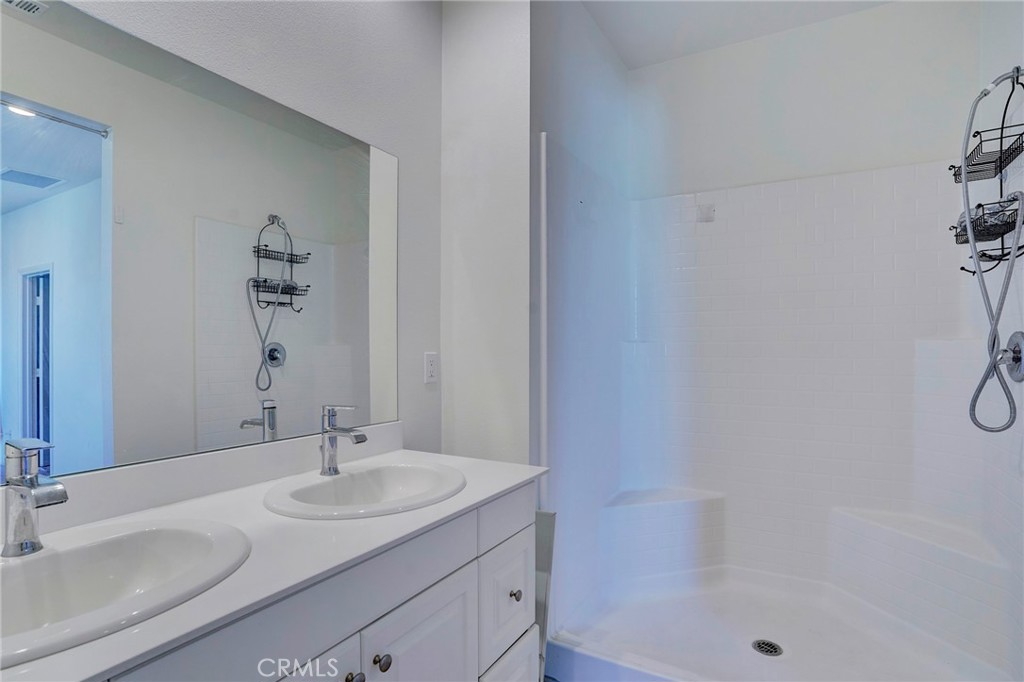 314 N Standard Property Photo 40