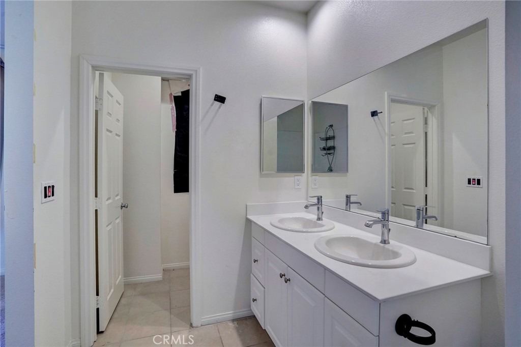 314 N Standard Property Photo 41