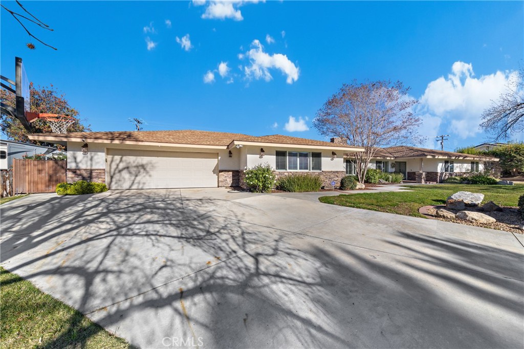 43840 Citrus View Property Photo 2