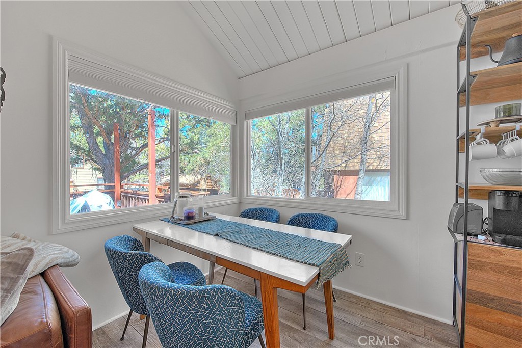 346 San Bernardino Avenue Property Photo 11