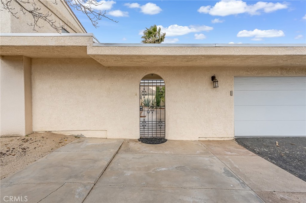 7731 Arrowhead Property Photo 4
