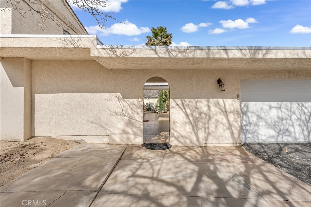 7731 Arrowhead Property Photo 5