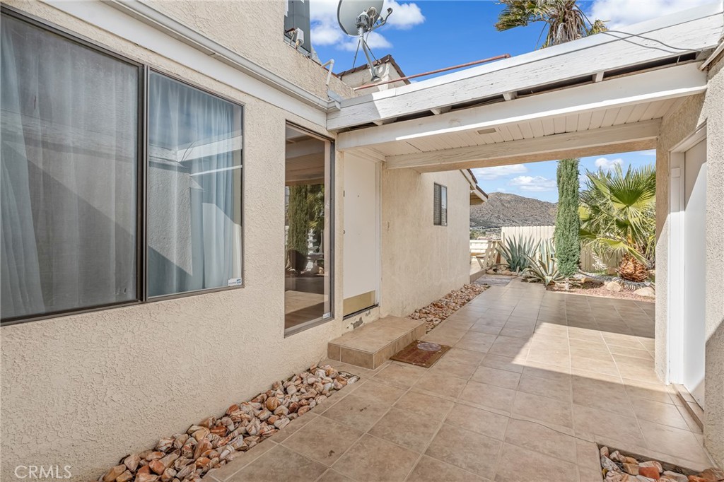 7731 Arrowhead Property Photo 6