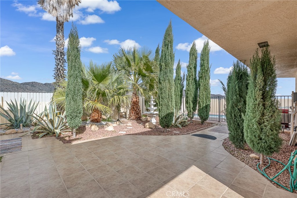 7731 Arrowhead Property Photo 7