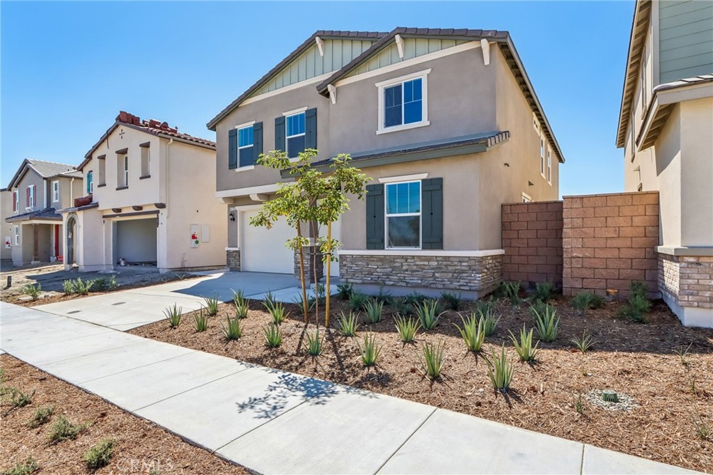 4736 S Solstice Avenue Property Photo 2