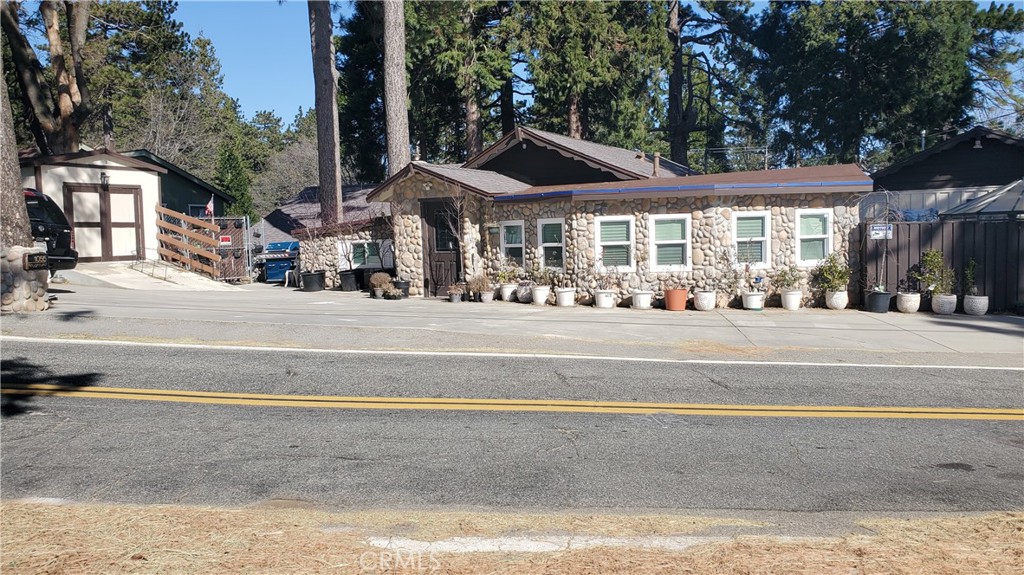 1055 Playground Property Photo 1