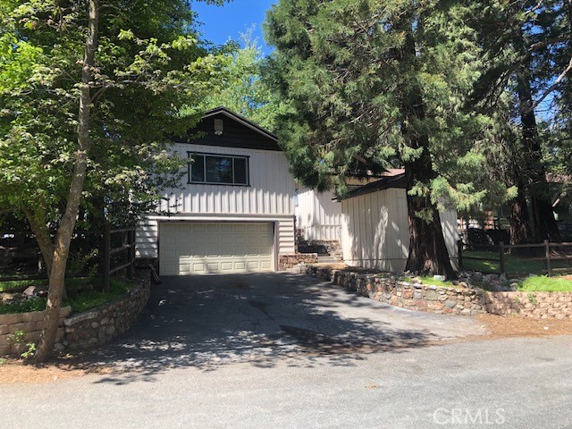 1055 Playground Property Photo 2