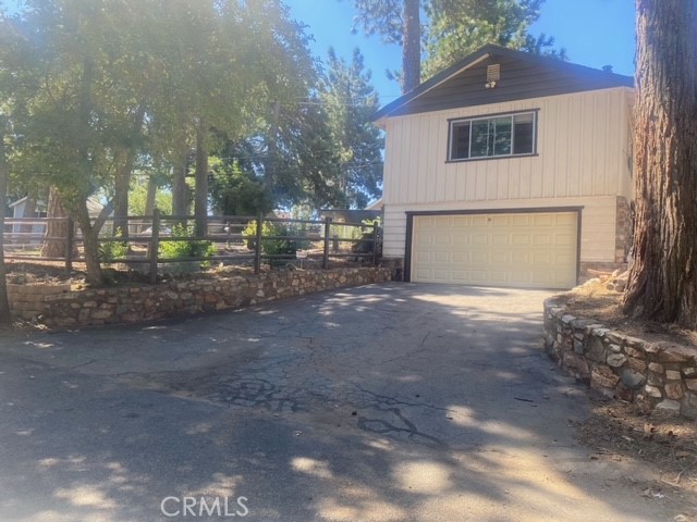 1055 Playground Property Photo 7