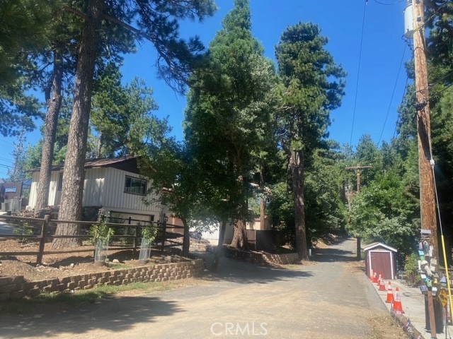 1055 Playground Property Photo 8