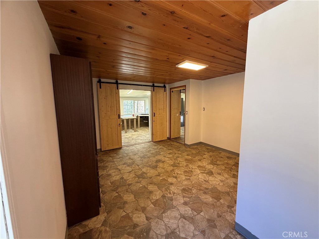1055 Playground Property Photo 32
