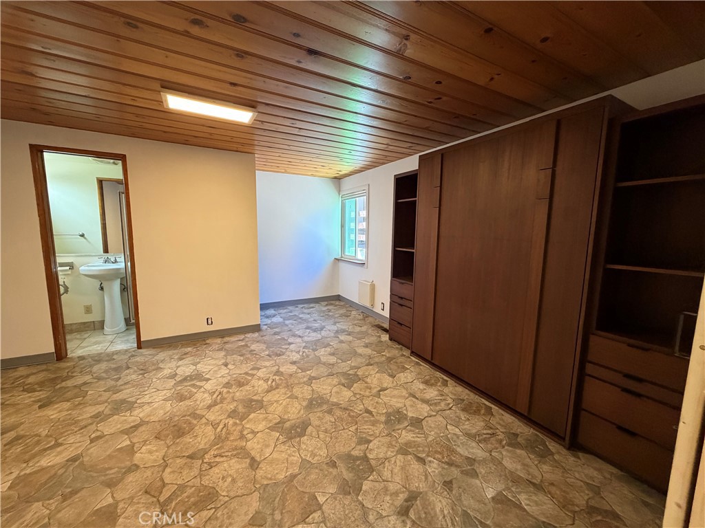 1055 Playground Property Photo 36