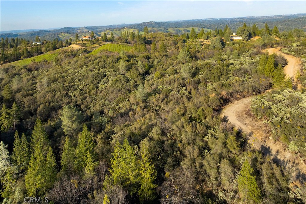 1 Ridgeview Circle Property Photo 8