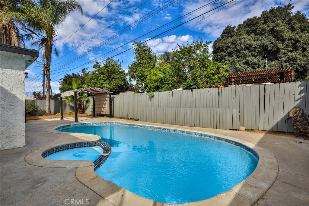 4035 Madrona Property Photo 11
