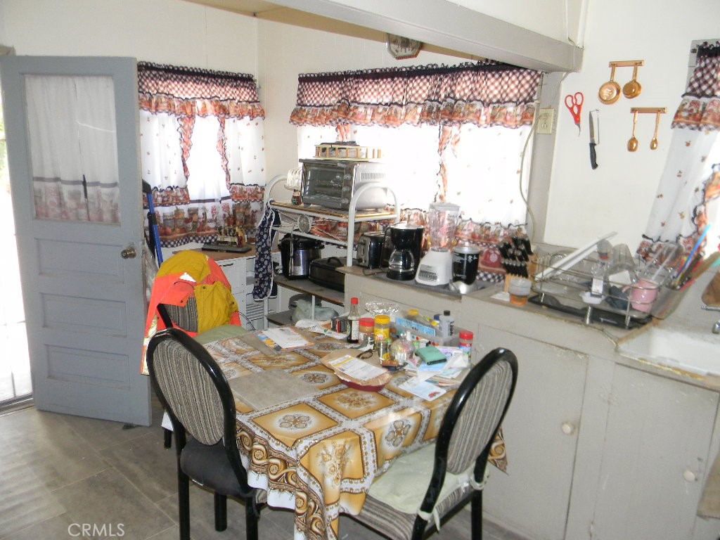 10108 24th Property Photo 6