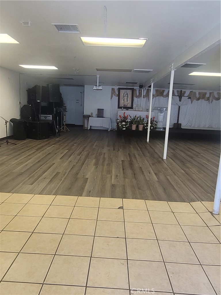 13575 Magnolia Avenue Property Photo 13