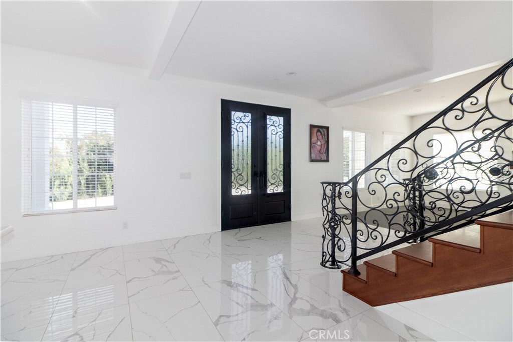 17423 Wicker Way Property Photo 5