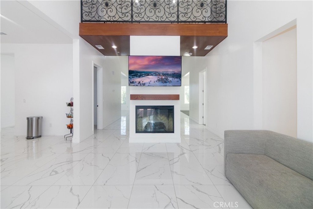 17423 Wicker Way Property Photo 9