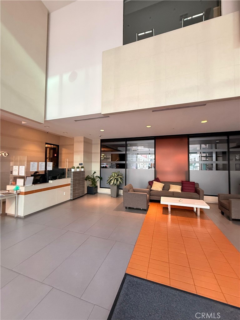 1234 Wilshire 233 Property Photo 2