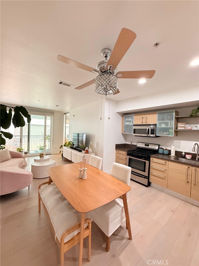 1234 Wilshire 233 Property Photo 13