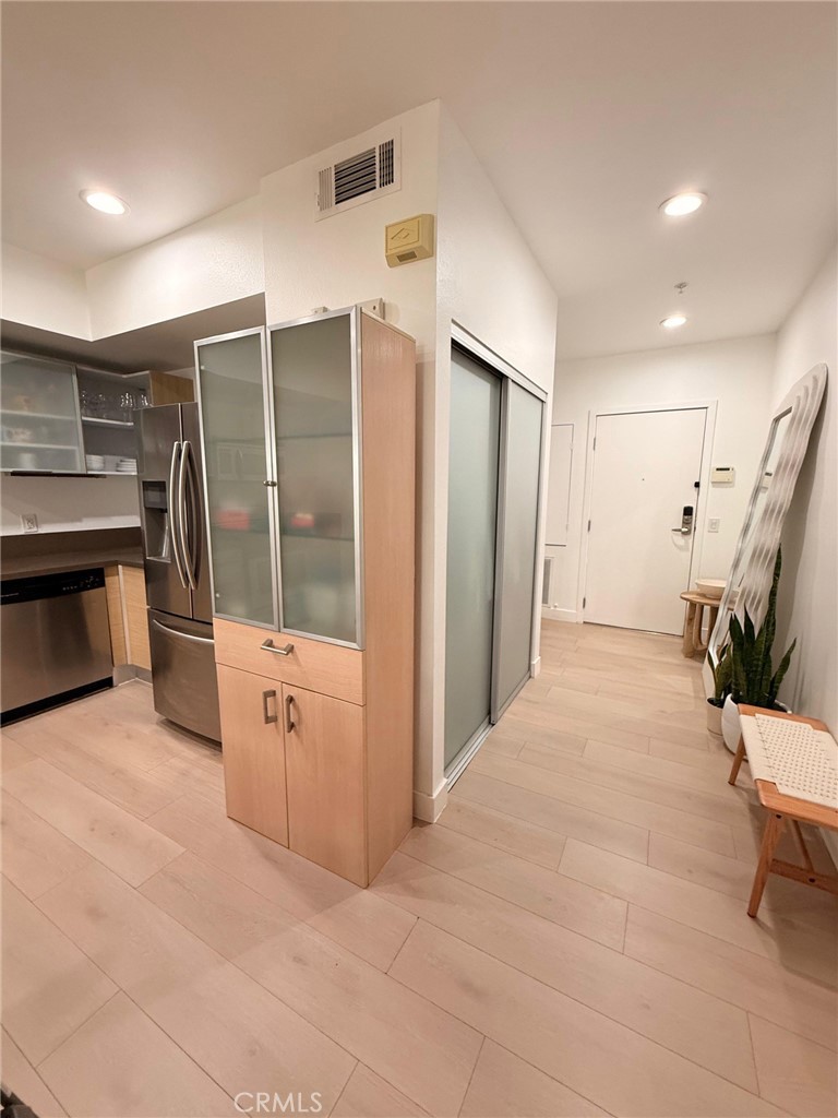 1234 Wilshire 233 Property Photo 16