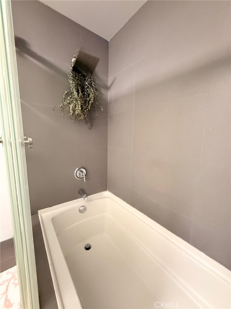1234 Wilshire 233 Property Photo 38