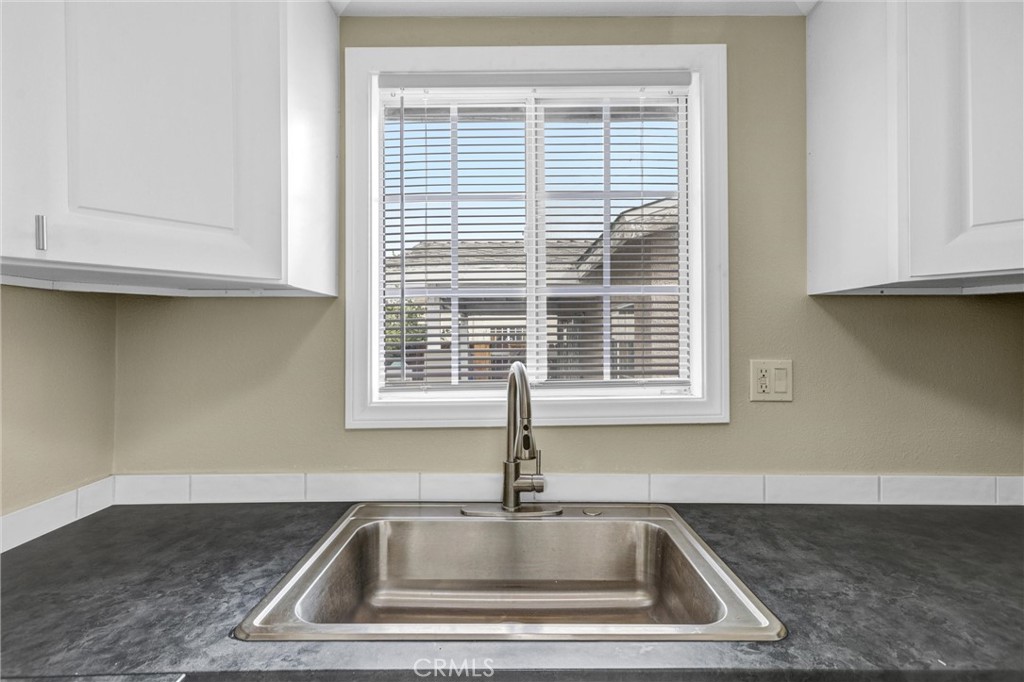 12624 S Mona Property Photo 6