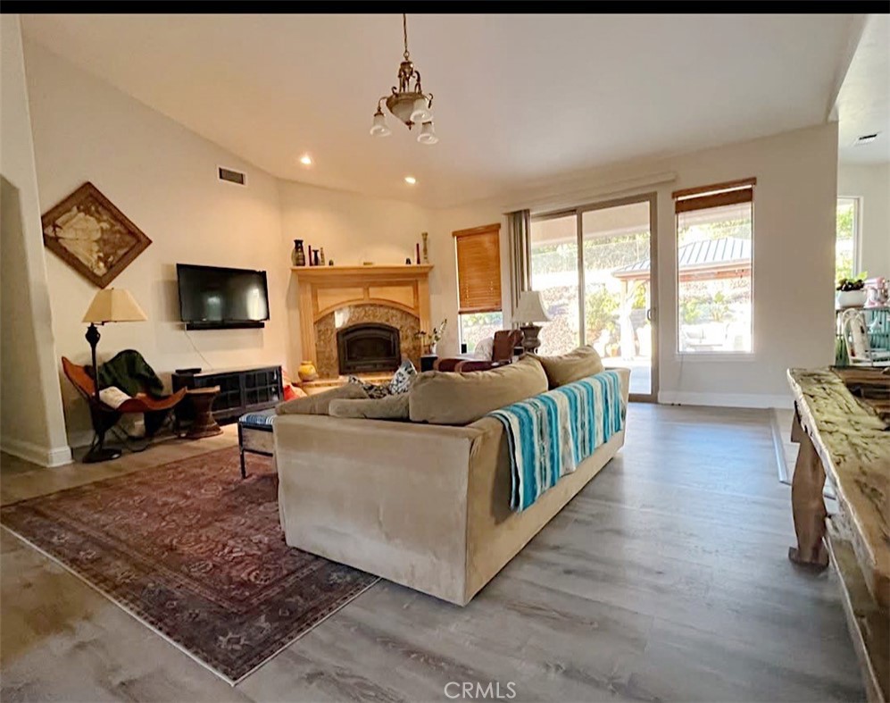 170 Nutwood Circle Property Photo 4