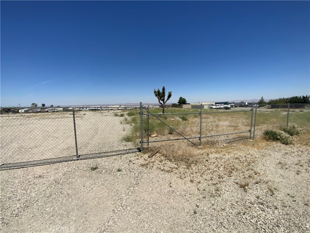 2770 White Fox Property Photo 5