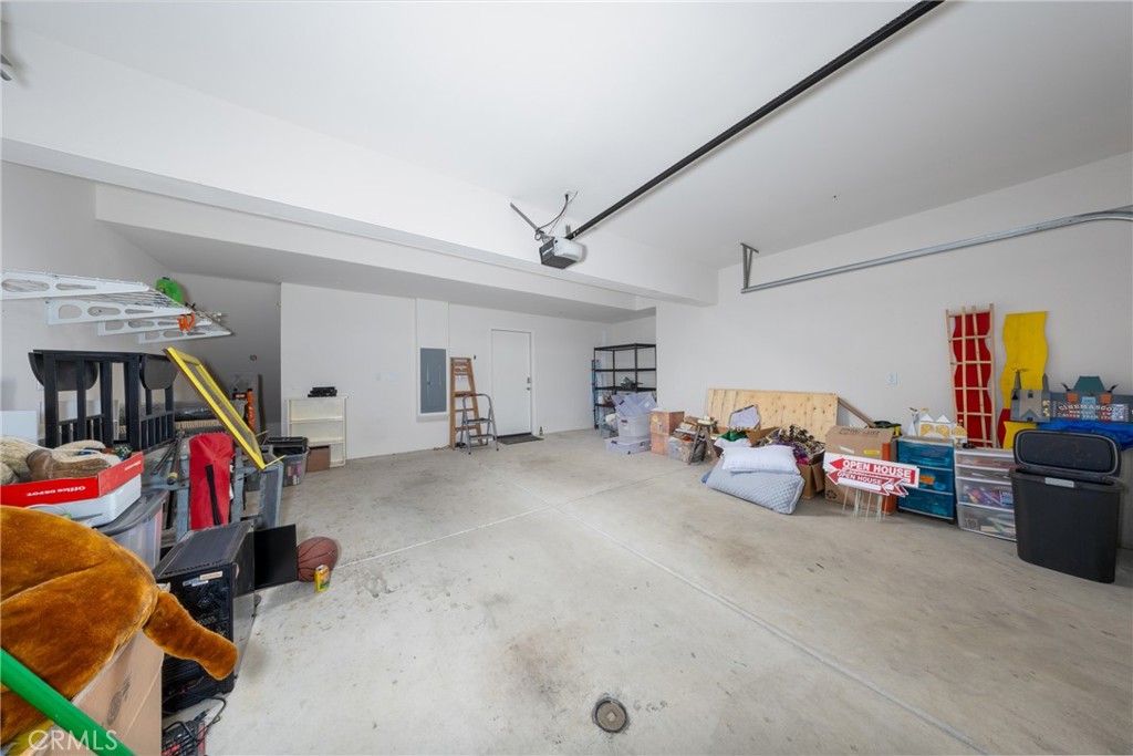 7358 Luminaire Property Photo 9