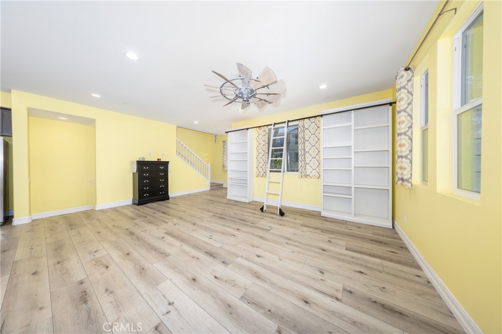7358 Luminaire Property Photo 13
