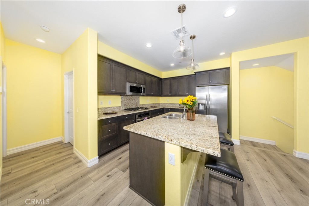 7358 Luminaire Property Photo 17