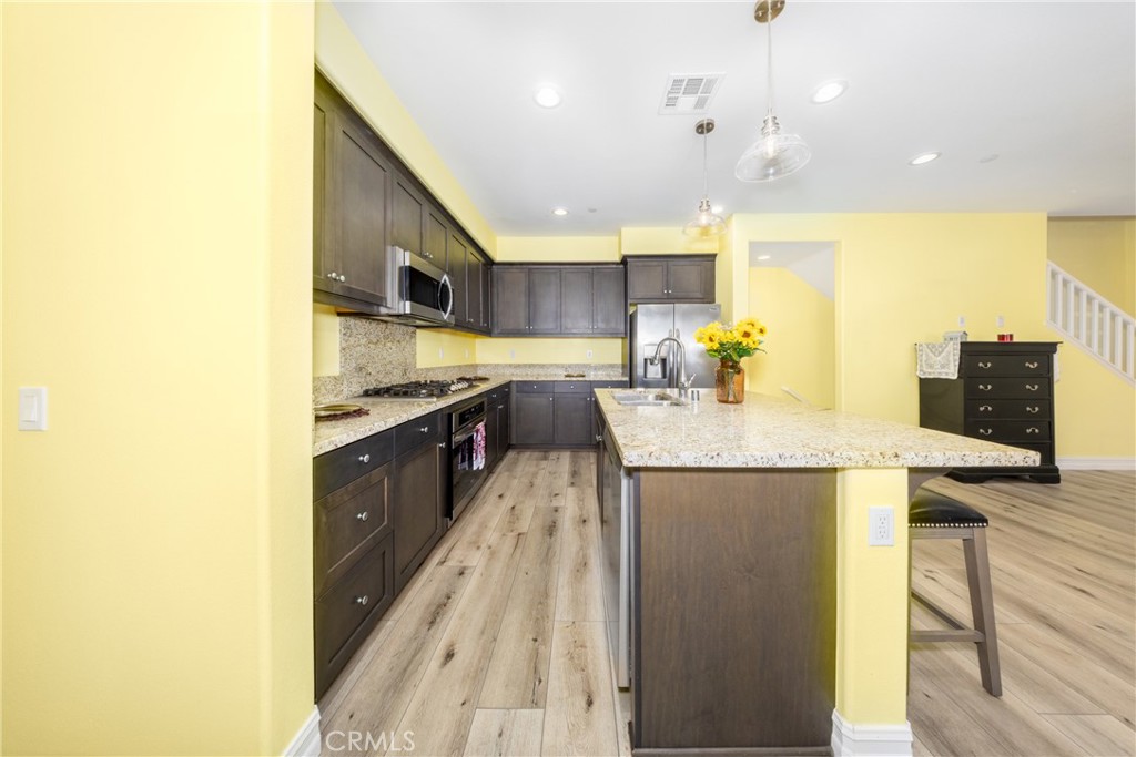 7358 Luminaire Property Photo 18